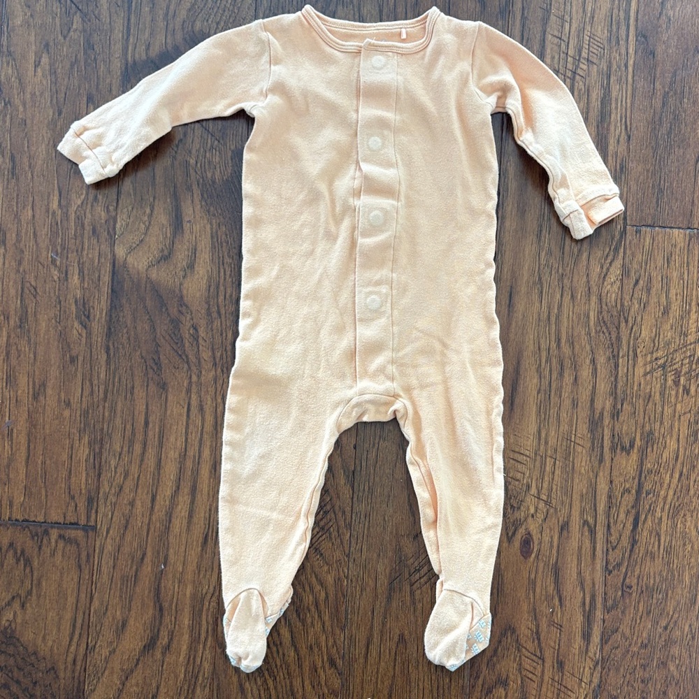 Simply Magnetic Me Soft Orange Footie